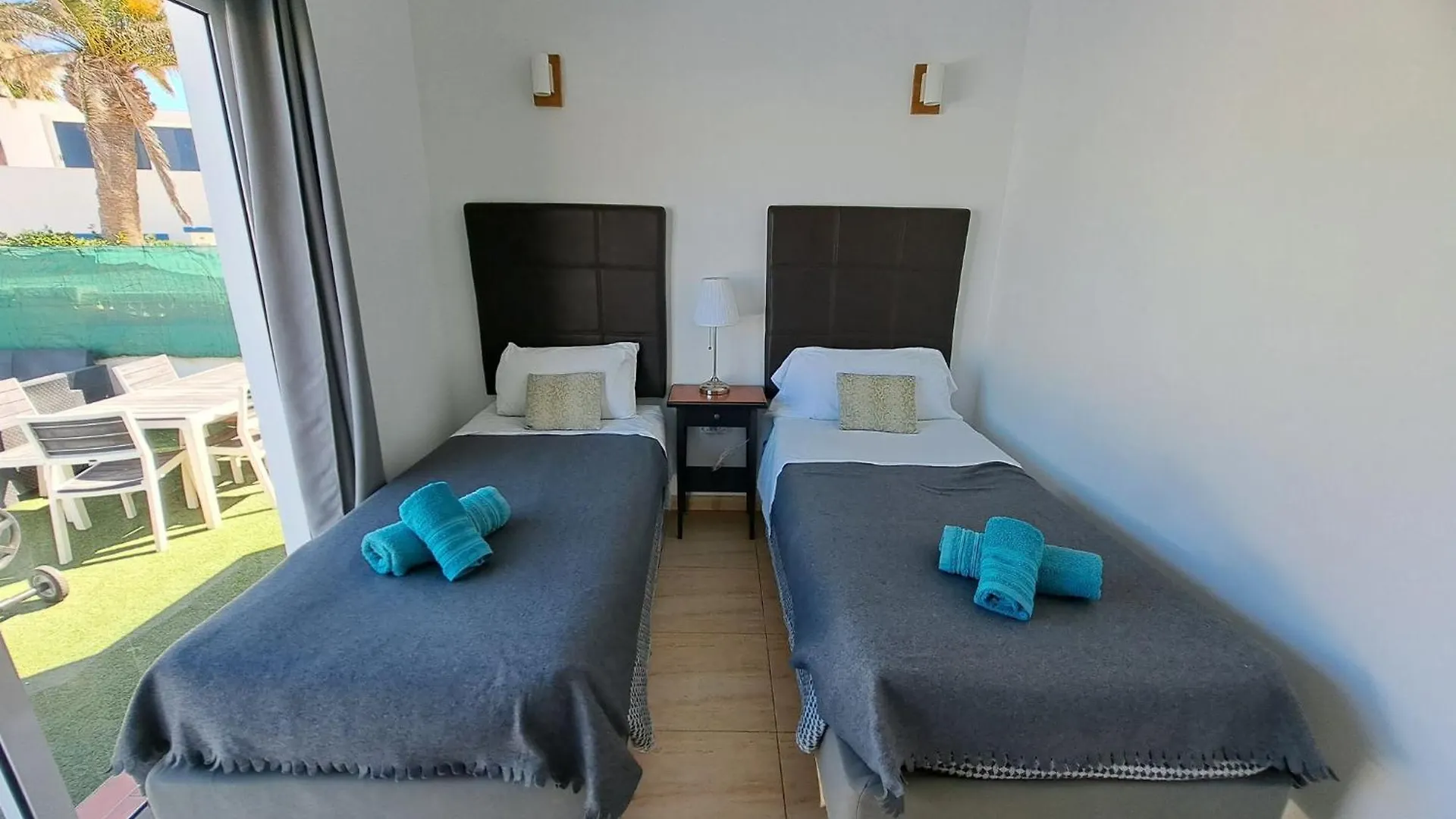 Villa Rayo Azul, Piscina, Wifi, Vista Al Mar La Oliva