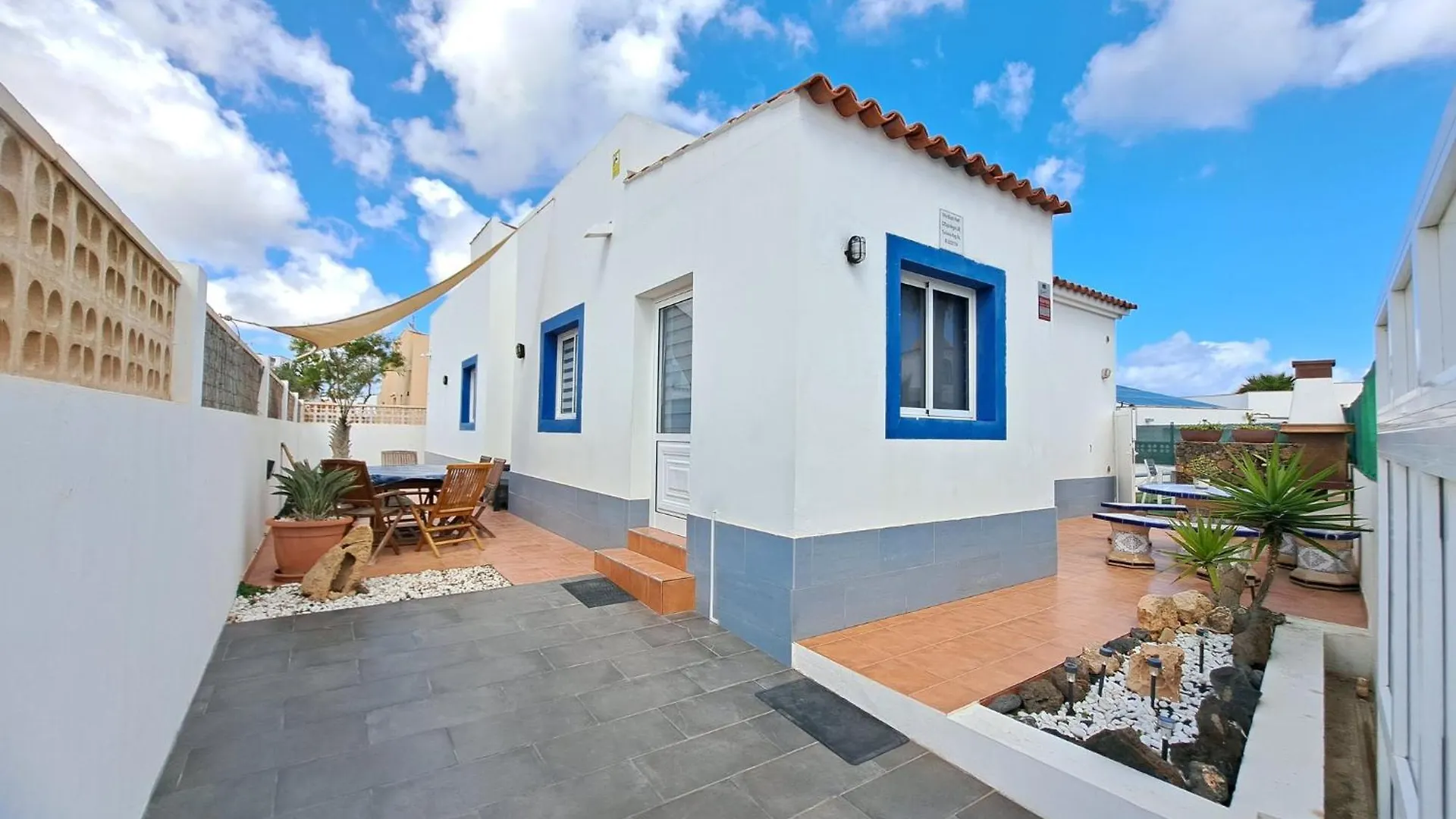 Villa Rayo Azul, Piscina, Wifi, Vista Al Mar La Oliva Spain